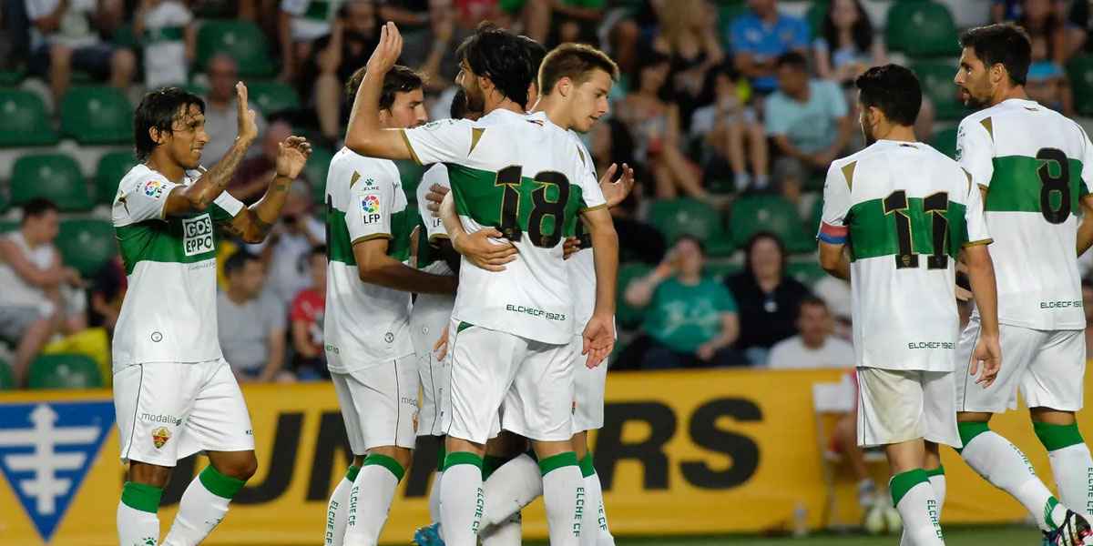 Klub Spanyol Elche Melarang Tradisi Biji Bunga Martahari!